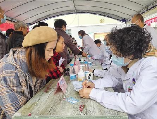 重庆市中医院开展义诊活动 两天惠及1200余名患者