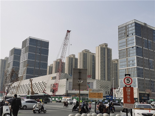 秦皇岛推进公共停车设施建设 4999个停车位已开工建设